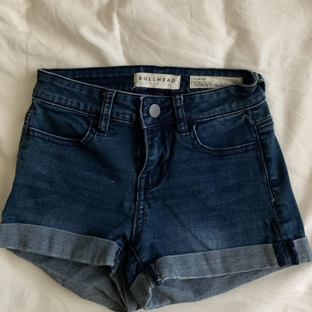 Bullhead stretchy denim shorts